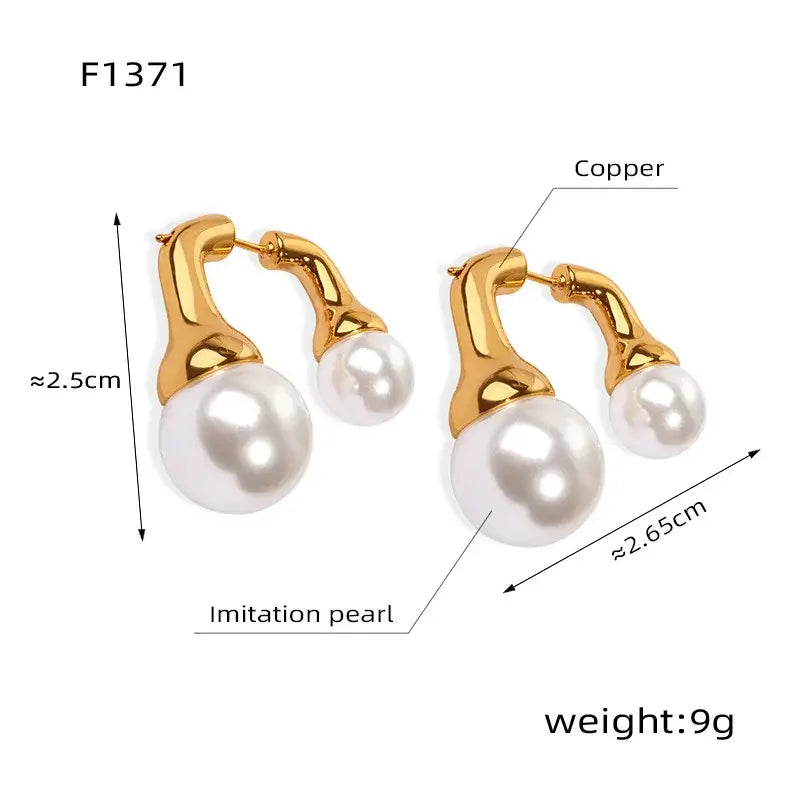 Women Copper Elegant Gold-Plated Pearl Stud Earring