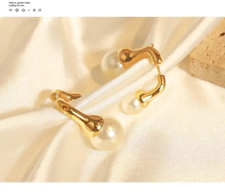 Women Copper Elegant Gold-Plated Pearl Stud Earring