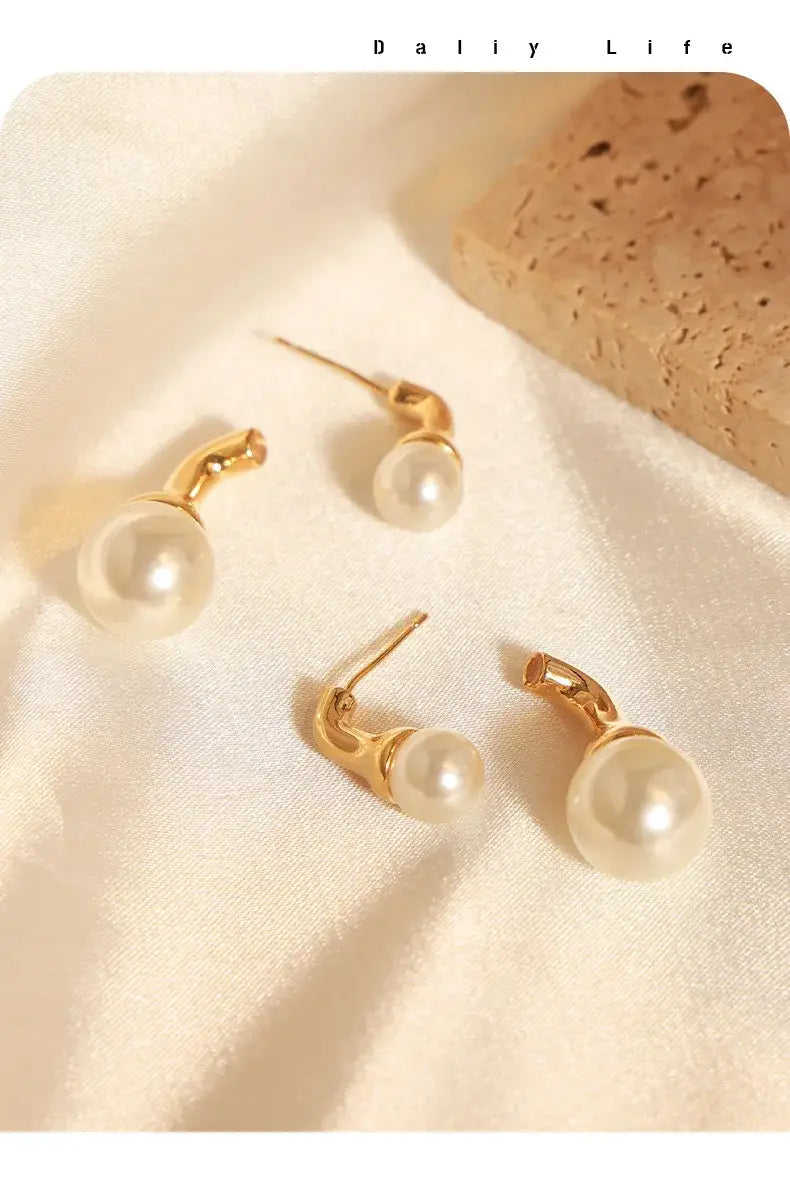 Women Copper Elegant Gold-Plated Pearl Stud Earring