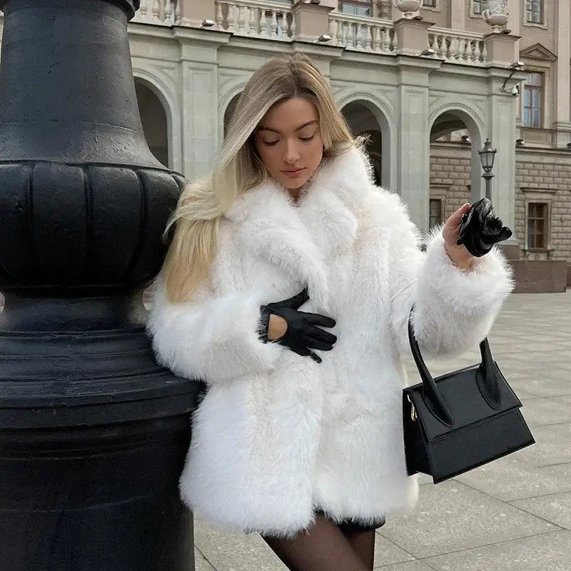 Luxury Fluffy Furry Winter Coat for Elevating Style EElegan