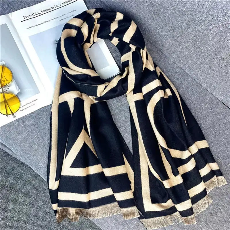 Women's Luxury Cashmere Geometric Print Scarves